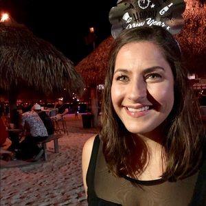 Meet your Posher, Carly